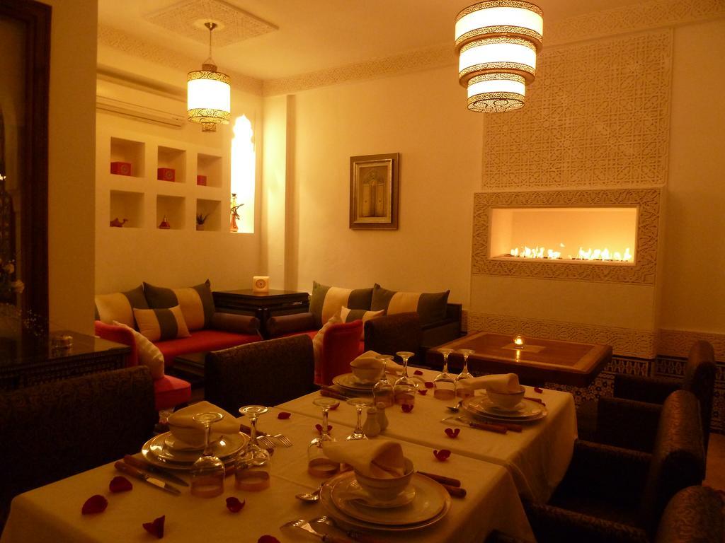 ホテル リヤド ビバ マラケシュ エクステリア 写真 A Moroccan dining room