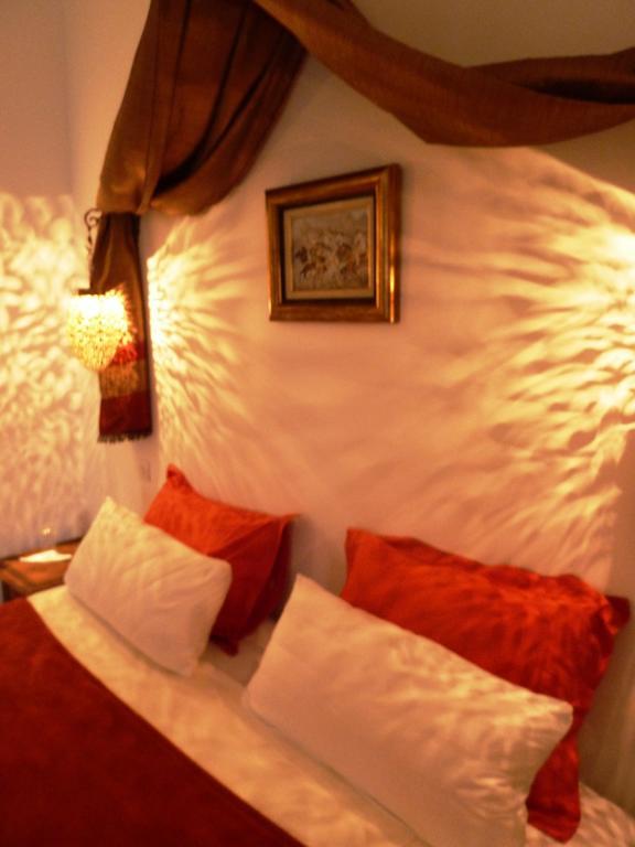 ホテル リヤド ビバ マラケシュ エクステリア 写真 A Moroccan lamp