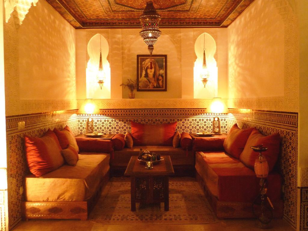 ホテル リヤド ビバ マラケシュ エクステリア 写真 A Moroccan living room