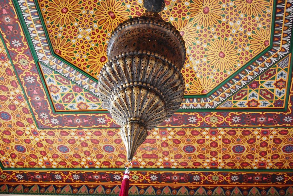 ホテル リヤド ビバ マラケシュ エクステリア 写真 Ceiling of the mosque